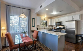 New The Grasshopper with Balcony, Heart of Sedona